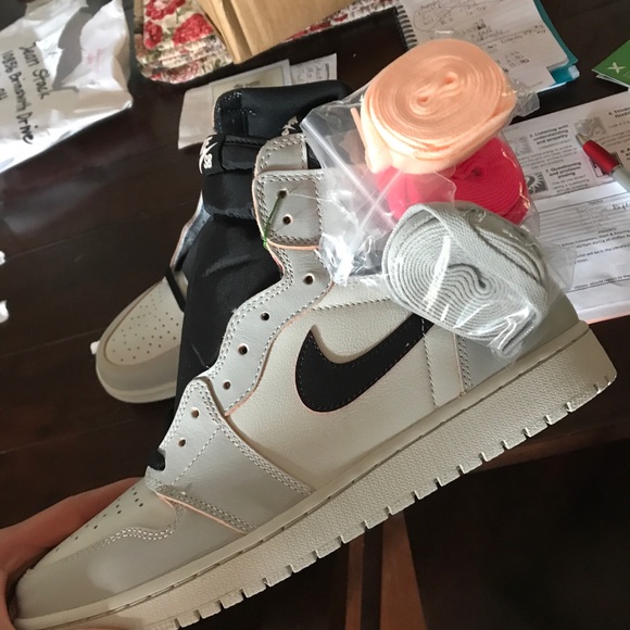 Jordan 1 NYC to Paris - Picture 2 of 2